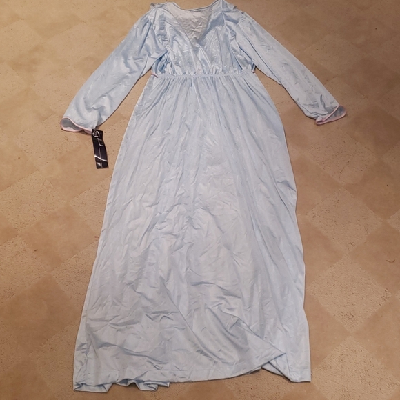 Vintage Gilead Nylon Robe, Size M - Picture 4 of 9